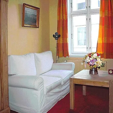 Im Kaffeehaus Heldt