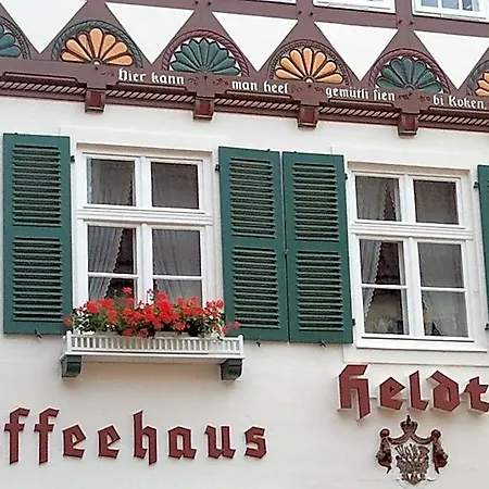 Im Kaffeehaus Heldt 아파트호텔