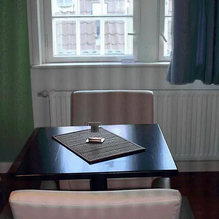 Im Kaffeehaus Heldt 3*